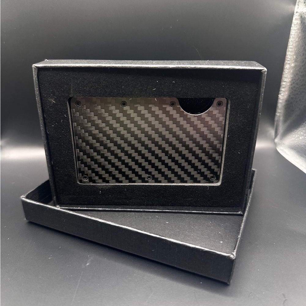 Carbon Fiber Men’s Wallet in Black